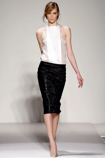 Look 12